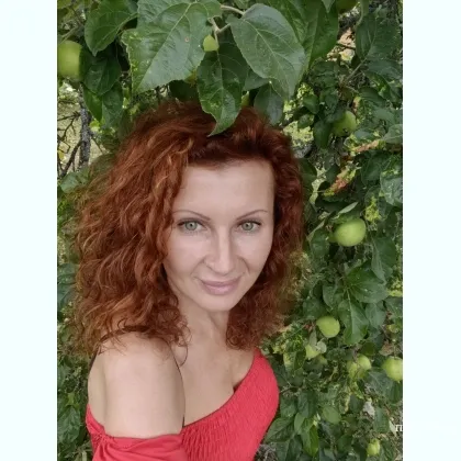 Зрелая красавица с пышной грудью ждет твоего звонка