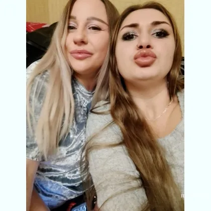 Две подружки с спортивной грацией ждут тебя!