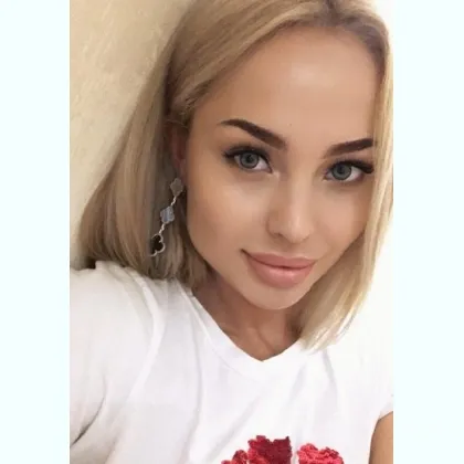 Горячая кошечка dля твоего лучшего отдыха.