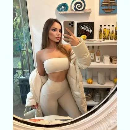 Приятные встречи с девушкой для магии прикосновений