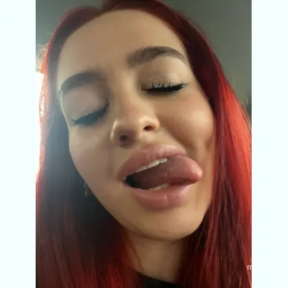 нескромная и легкая ,умелая и есть место для встреч.Telegram.