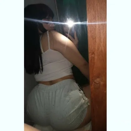 живу одна и могу пригласить .до утра пиши.Есть подружки и место-