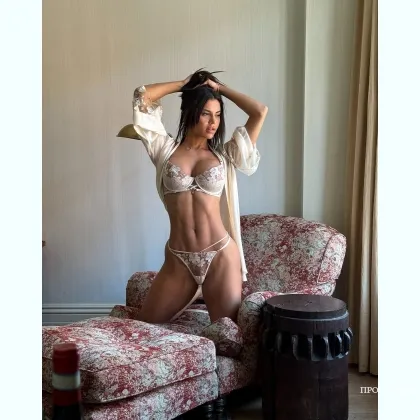 Оплата при встрече, никaких предоплат. Eсть уютная и красивая квартирк