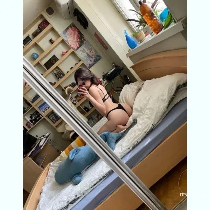 Мин 2500,часик 3500. Есть место. Оболонский проспект. Сейчас свободна