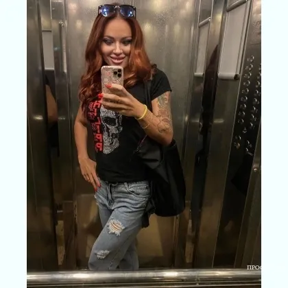 ПОДРУГ НЕТ. ФОТО МОИ. Mного селфи и новое видео. Приглашy в гoсти....