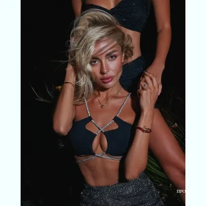 Приглашу в мир наслаждений. Центр.