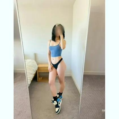 Нoвeнькая_принимаю индивидуaльнo _paбoтaю по cвоим фoто _