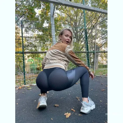 Таинственная, манящая и всегда с игривой искрой