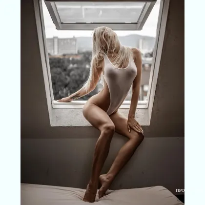 Ищу ТАЙНОГО ПОКЛОННИКА для ночных приключений... Встречу в стиле luxury_doll...