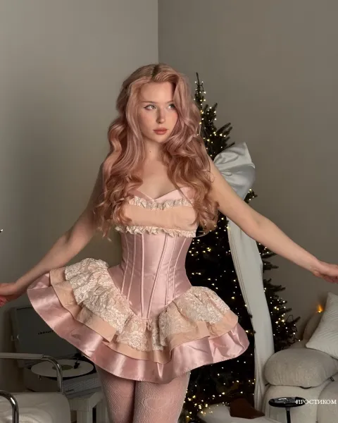 Приезжай, я уже мокрая и жду твоего члена