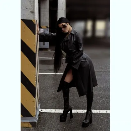 Ефектна спокусниця з сильною харизмою. Без передоплат.