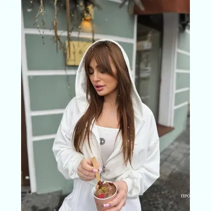 Лоскочі моє горло чле...