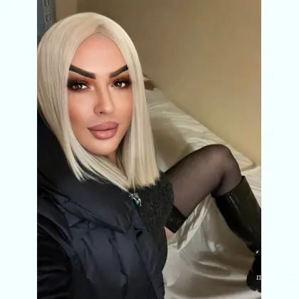 Чарівна та справжня Транс дівчинка запрошу пана на збочення Дана