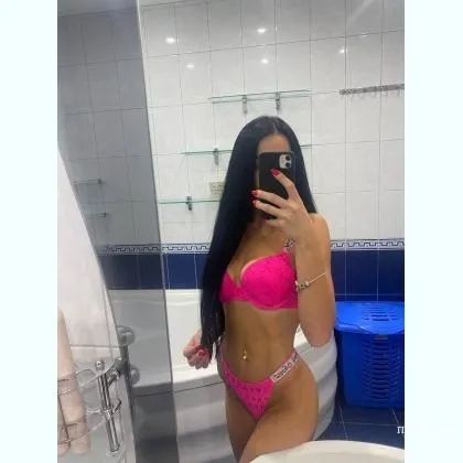 В квартире сама, без предоплаты