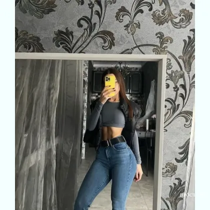 Обожаю горячие ночи и сладкие тайны, которые мы создаём вместе