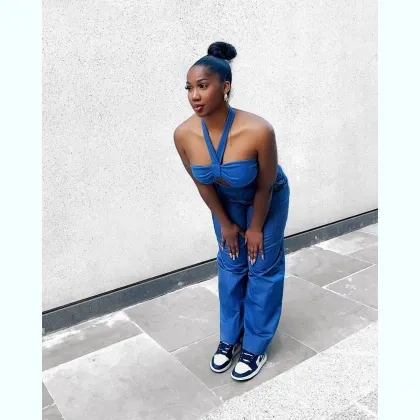 Загадочная леди в красных стрингах. Твои мечты оживают.