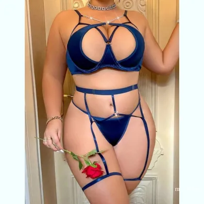 Ищу смелого героя для ночных приключений... Сегодня в моём распоряжении.