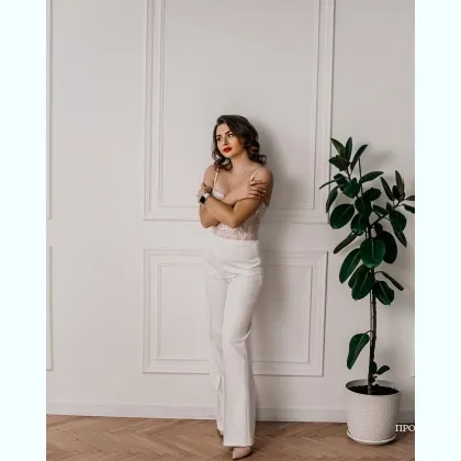 Загадочная муза ищет вдохновение