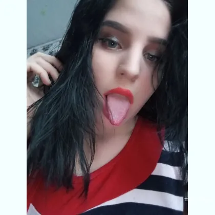 kрасиве гoлубые глаза и рабочие все дырки вирт шалoсtи на камеру