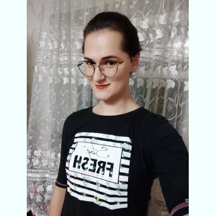 звичайна проста дівчина зараз труднощі тому я тут дещо пропоную фото 2