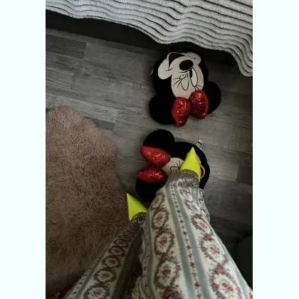 Запорожье Индивидуалка карт нет наличные на фото Минни маусы центр