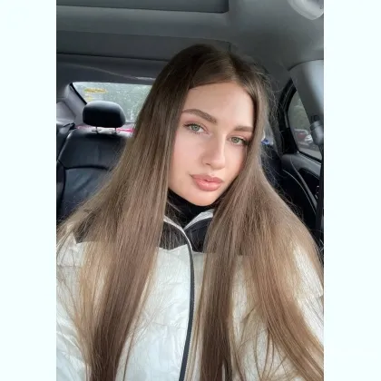 Нежный массаж киской с погружением