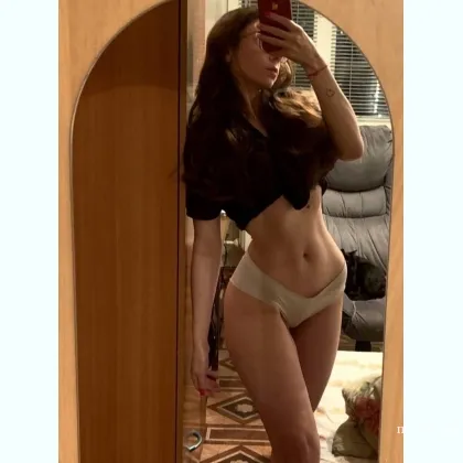 Идеально сложенная попутчица, встряска гарантирована