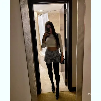 Витончена, як з мармуру, согрею твої думки