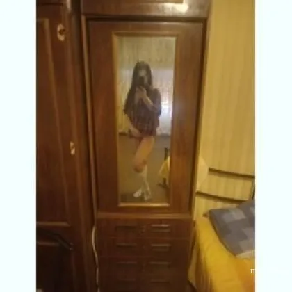 Миниатюрная девочка с формами — я тебе это гарантирую