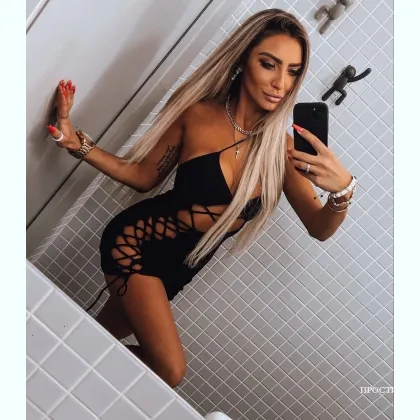 Пышногрудая малышка сделаю вечер незабываемым