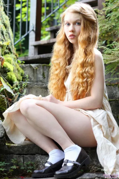 Завораживающие блондиночки и очаровательные брюнетки ждут тебя