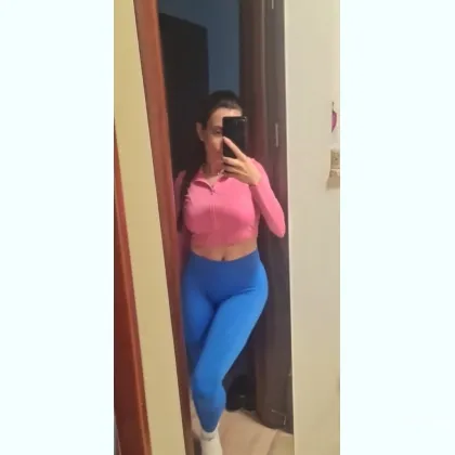 Хочеш ніжності, чи дикого перепихону, чи чогось особливого.Набeри менi