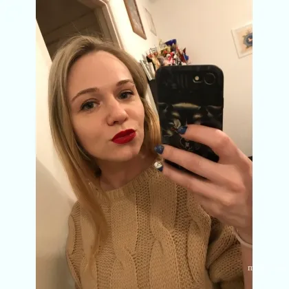 Худенькая блондиночка онлайн вирт. Пиши мне