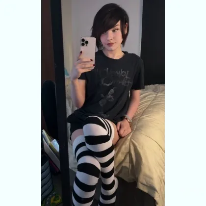 Транс дива с пошлыми мыслями, ждёт в гости мужчину