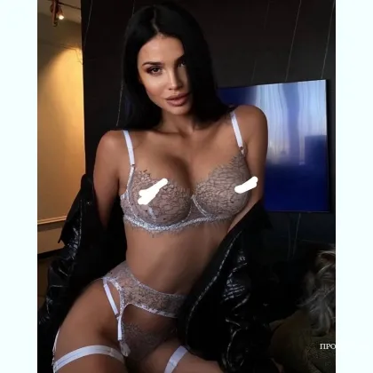 Привітна дівчина для незабутнього вечора, телефонуй