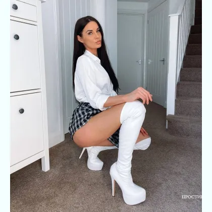 Привлекательная девушка для отдыха и приятного времяпрепровождения