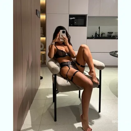 Ненасытная малышка приедет в гости и ублажит по полной.Звони или пиши