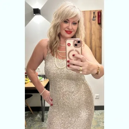 Опытная семейная пара ищет друга .