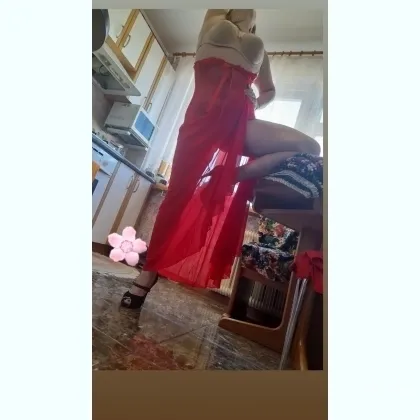 Колоритний відпочинок не салон ефектна яскрава шатенка ексклюзивно