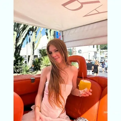 Збуджена чекаю на тебе