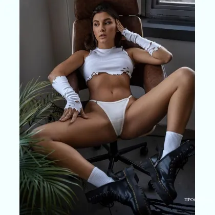 Яркая и интересная девушка для приятного отдыха у вас