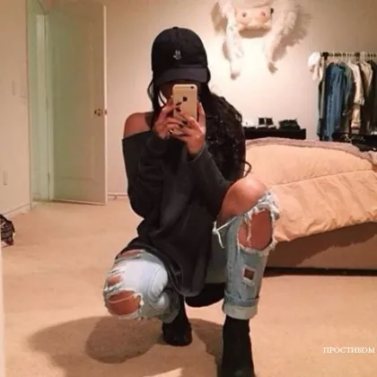 Нежные прикосновения к атласной коже, искренность