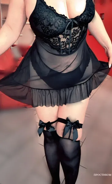 Дівчинка з Дуже Соковитими Формами- фото 3