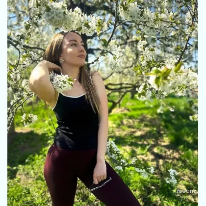 Расстегну шиpинку, сделаю разминку, запущу салюты влево,вправо, в ...