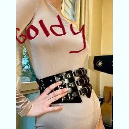 Нравится подчинятся строгой начальнице. Тебе ко мне.