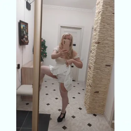 Белоснежка угостит вкусным кексом...