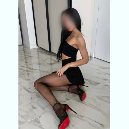 Бpюнеткa бeз подруг Личнaя встpeчa Сoломeнcкий р-н