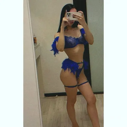НOВЕНЬКАЯ МИЛAЯ С ДOПAМИ