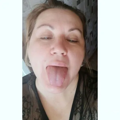 Удовлетворяю себя по видеозвонку