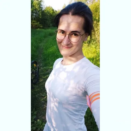 звичайна дівчина на фото я